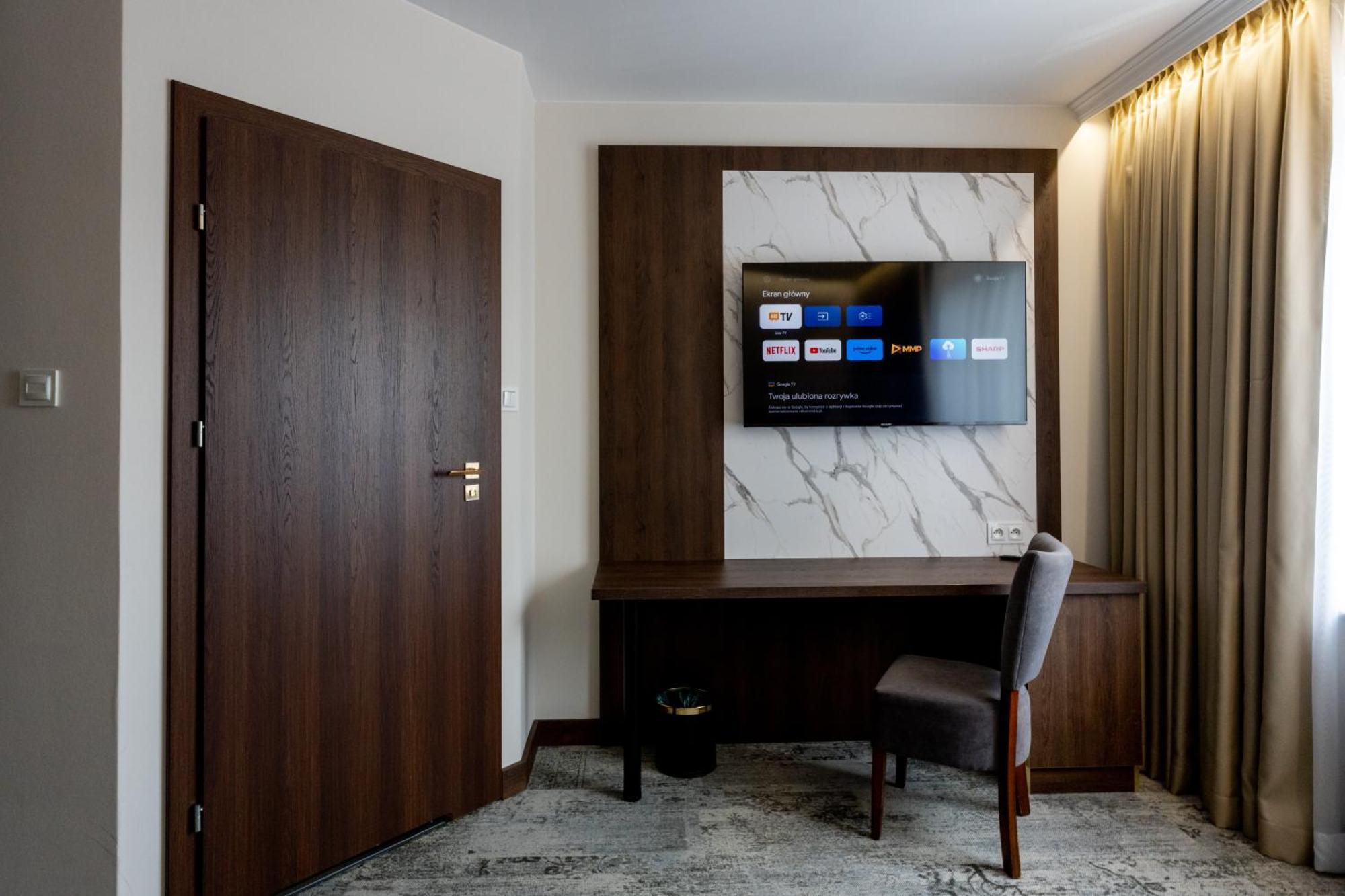 Sleep&Fly Okecie Warsaw Airport Bed & Breakfast Dış mekan fotoğraf